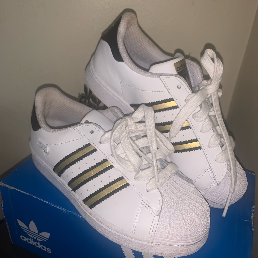 Adidas superstar